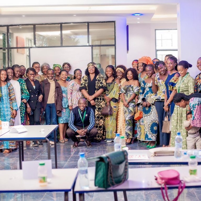 Être un centre de référence en formation professionnelle et en développement des compétences en Afrique.